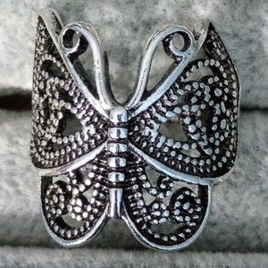 Butterfly ring